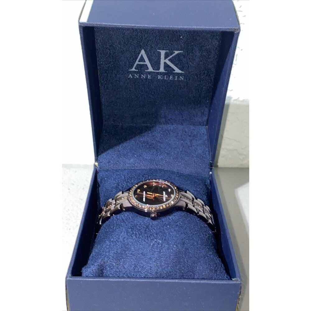 Anne Klein AK Ladies Watch Gemmed Bezel Dial Water Resistant 100ft Needs Battery